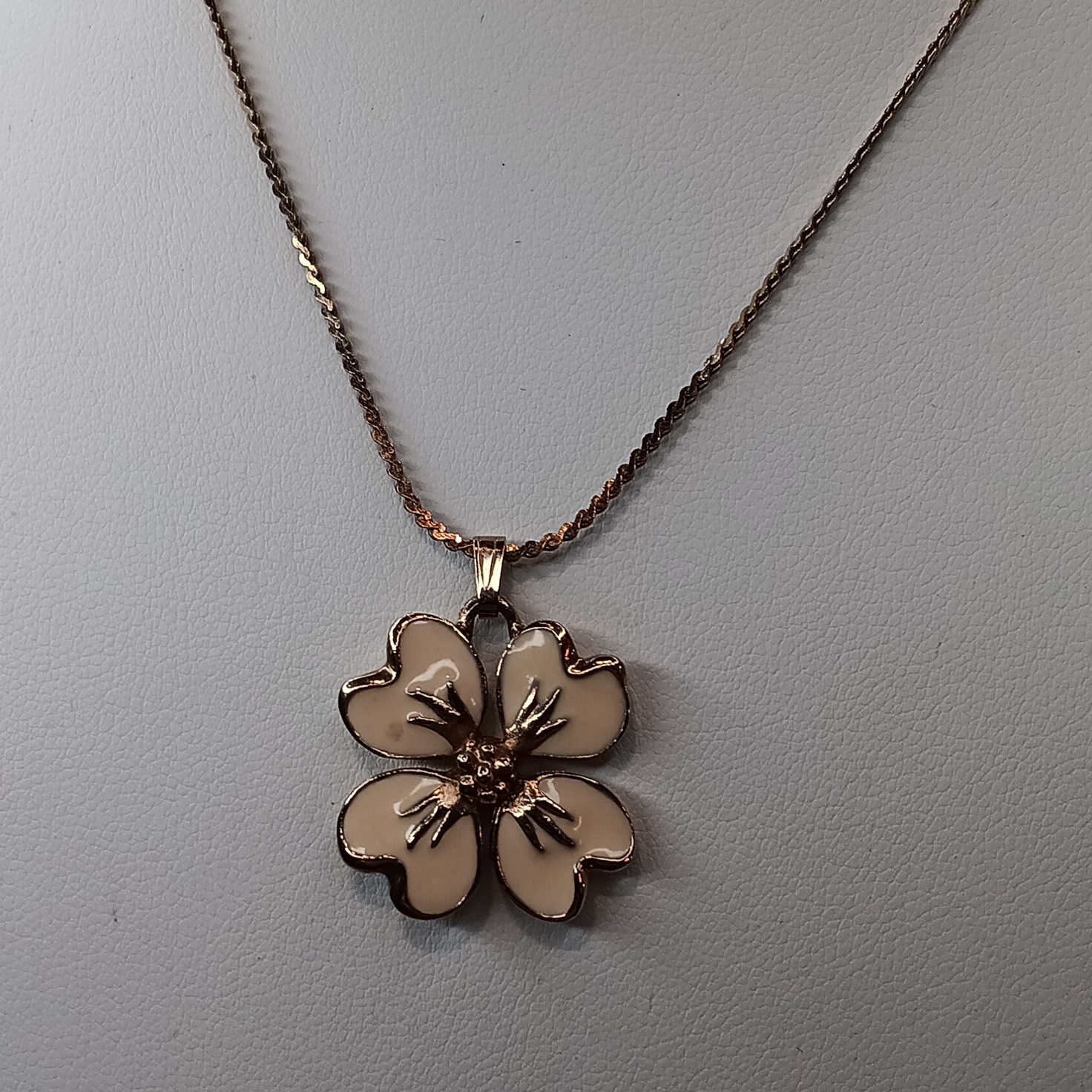 Craft Cream Enamel Gold Tone Dogwood Pendant Necklace 15